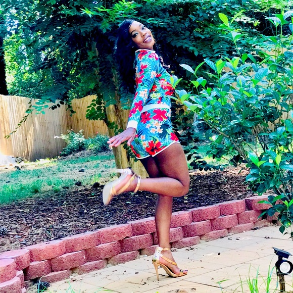 Two Piece Short Set - Picture 9 of 9